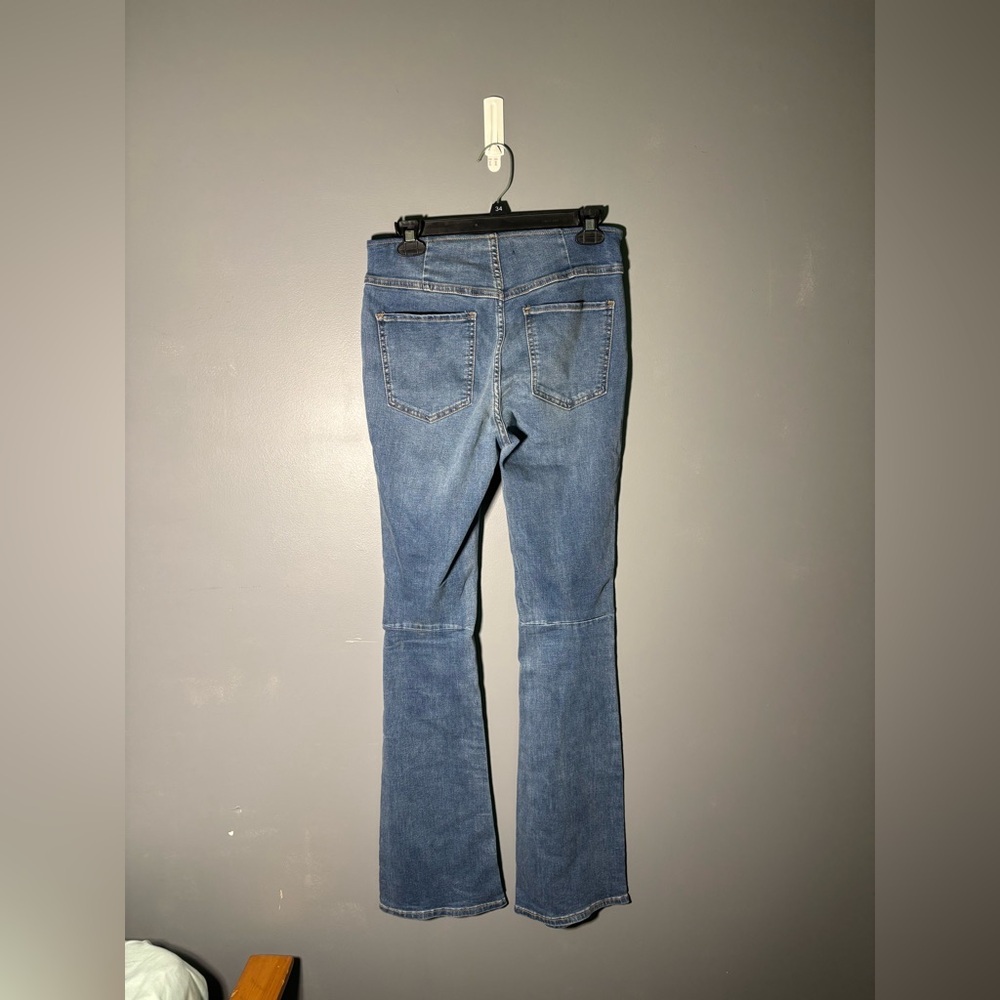 Free People We The Free Penny Pull-On Flare Jeans Size 28 - Picture 4 of 5